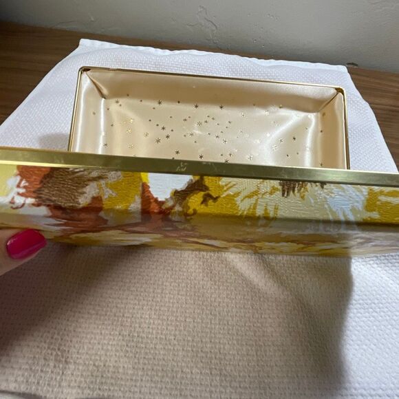 Vintage Floral  Travel jewelry box. Gold satin lid interior with gold velvet - Picture 3 of 9